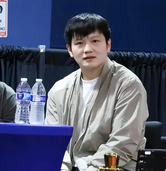 樊振东主动放弃世乒赛 用深度布局重塑职业轨迹