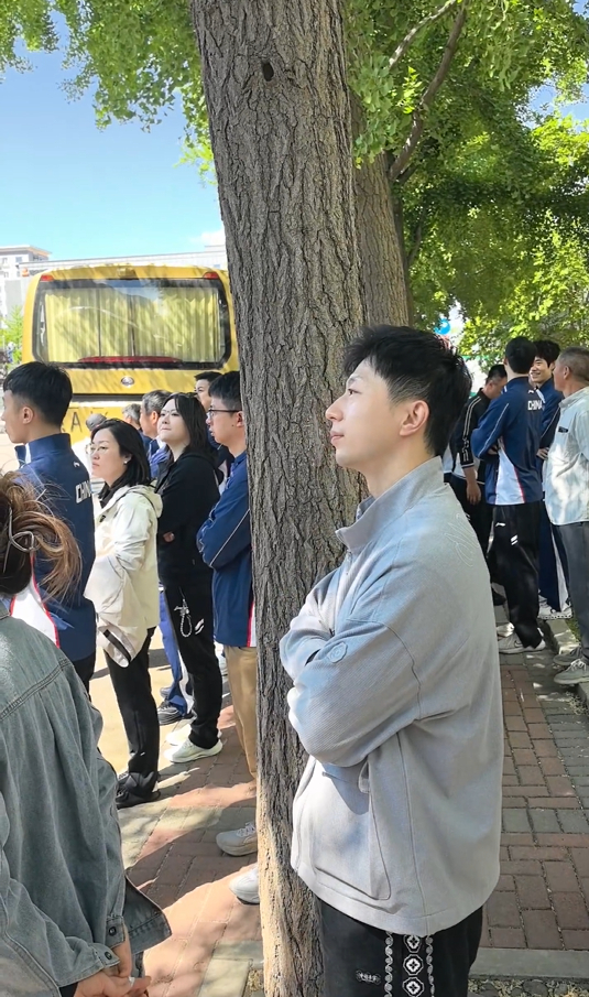 马龙送别队友 国乒出征伦敦卫冕男团十二连冠